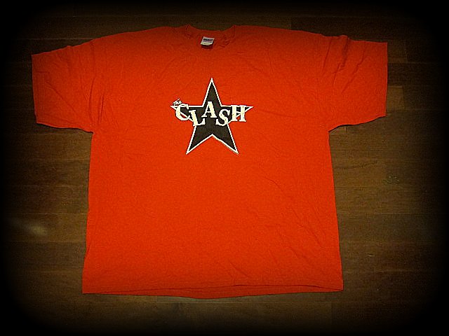 CLASH - Star Logo Shirt